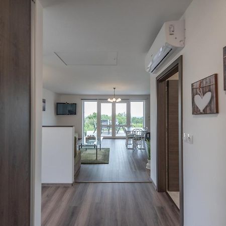 Bridgiet Home Apartman Черсегтомай Экстерьер фото