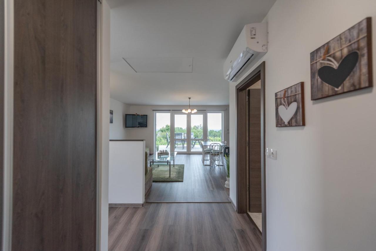 Bridgiet Home Apartman Черсегтомай Экстерьер фото