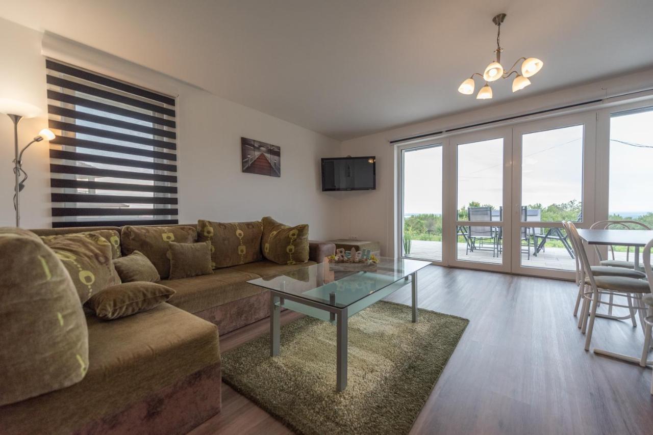 Bridgiet Home Apartman Черсегтомай Экстерьер фото