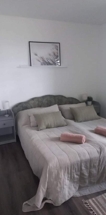 Bridgiet Home Apartman Черсегтомай Экстерьер фото